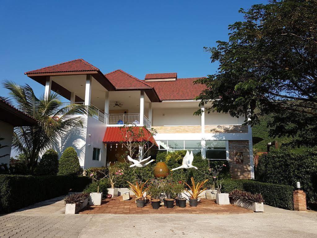 The Hillside Pranburi Resort Exterior photo